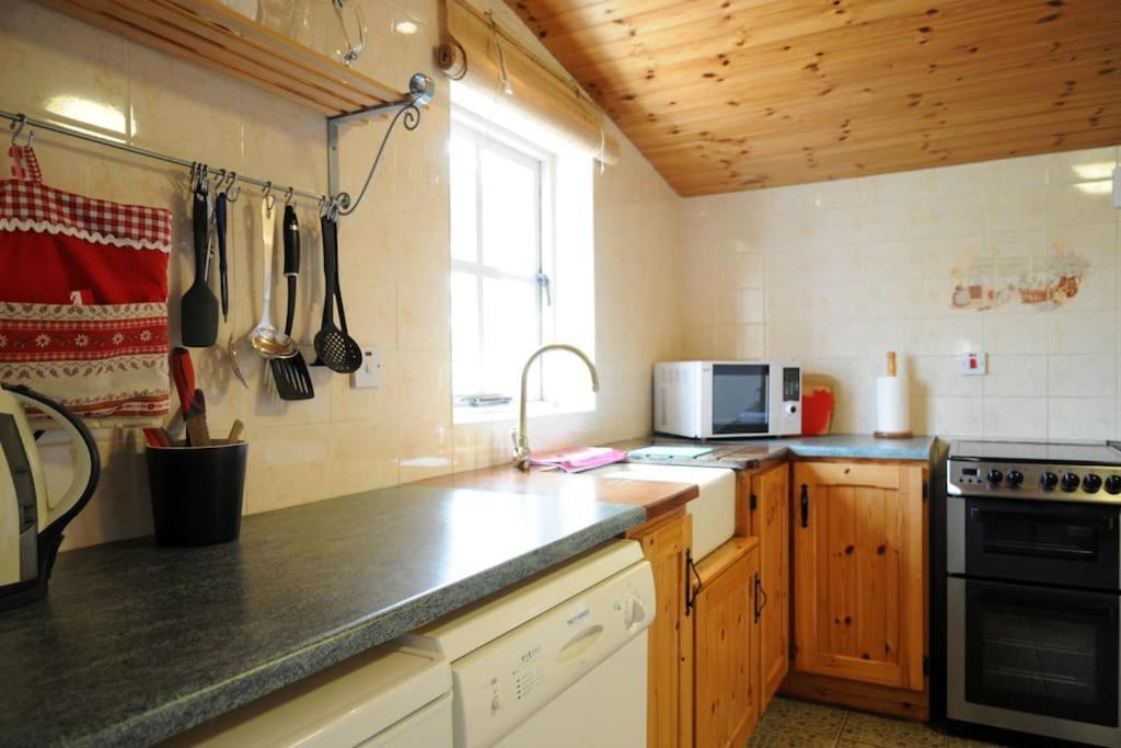 Cottage Skelligs Coast, Ring Of Kerry Cahersiveen Exterior foto